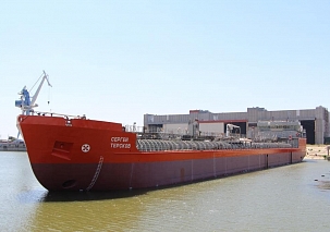 На астраханском судостроительном заводе «Лотос» (входит в ОСК) спущен на воду танкер проекта RST25