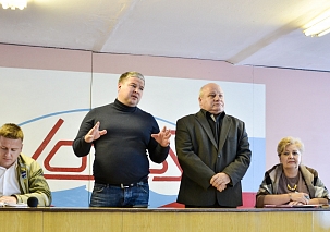 Рустам Халитов провел первую встречу с коллективом завода «Лотос»